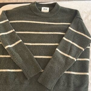 Aerie XS sweater / olive & white stripe